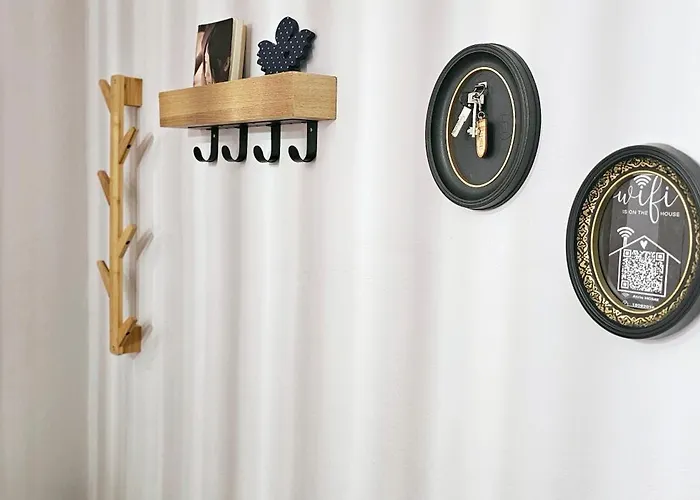 Lejlighed Nuci's Place Lovely With Balcony 15 Min From Blloku Tirana