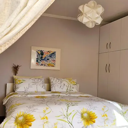 Nuci's Place, Lovely With Balcony Near Blloku Apartment *