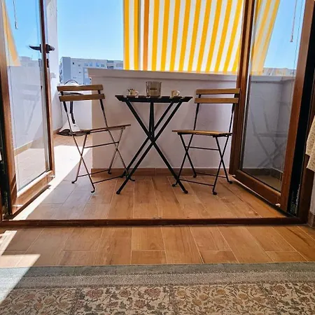 شقة Nuci'S Place Lovely Apt With Balcony 15 Min From Blloku